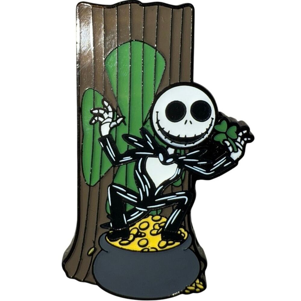 Disney Loungefly Nightmare before Christmas Holiday Door Pin Jack St Patricks